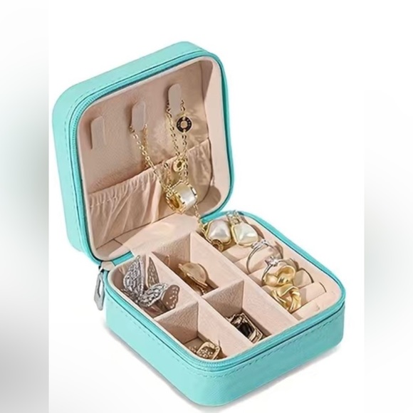 New travel size jewelry box in Tiffany blue with zipper - Picture 1 of 4